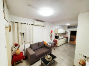 Privet garden guesthouse on the shore near by